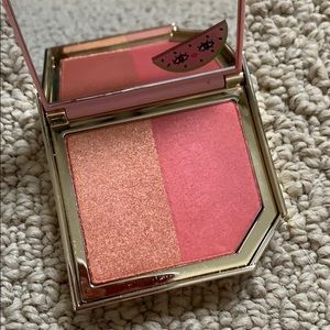 Too Faced Makeup - Too faced blush Too Faced Makeup - Too faced blush
